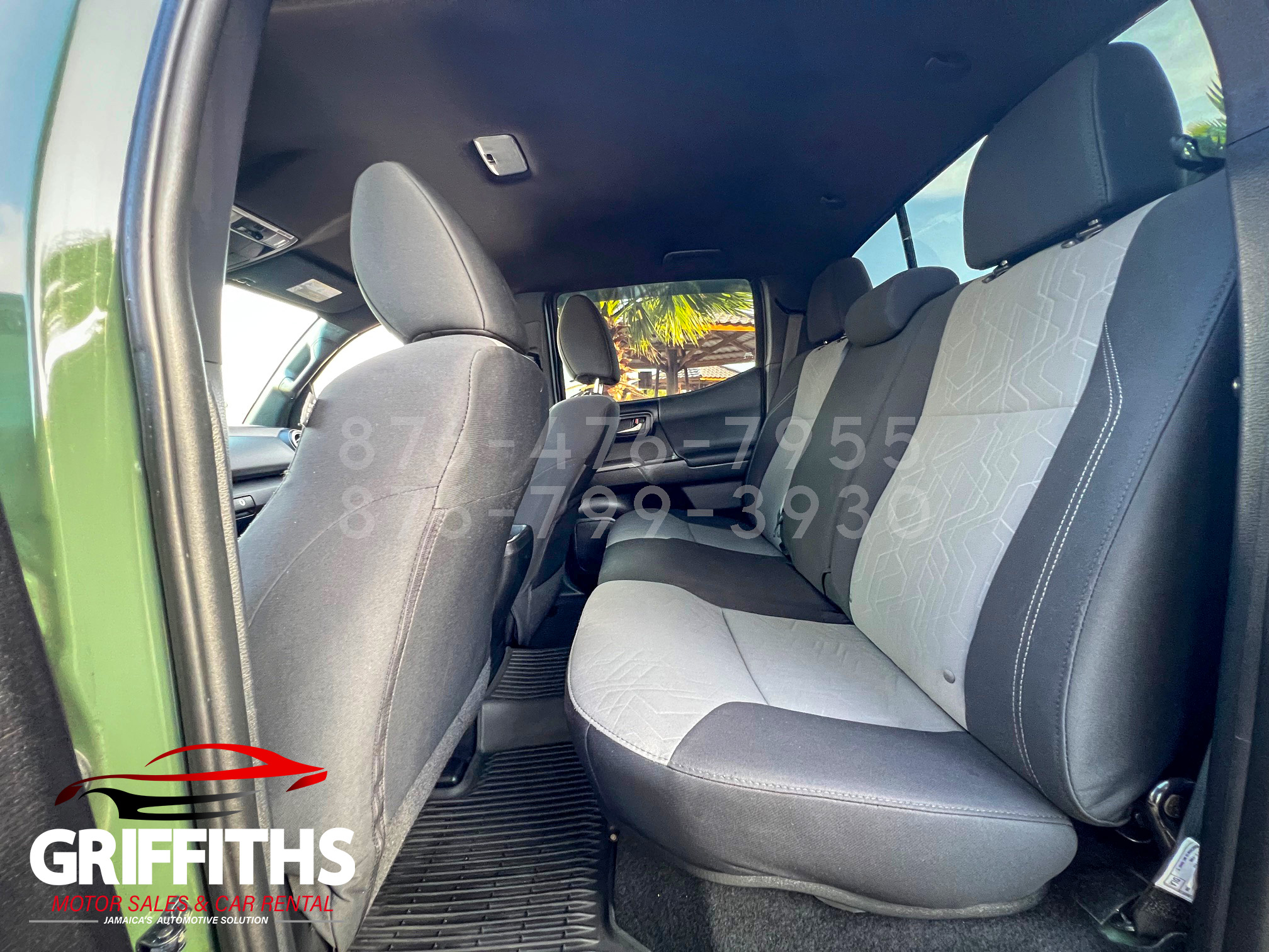 Vehicle Image 16